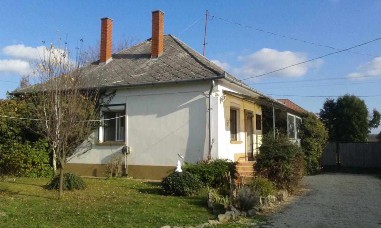 Bochmann Cottage Zalaszanto 外观 照片